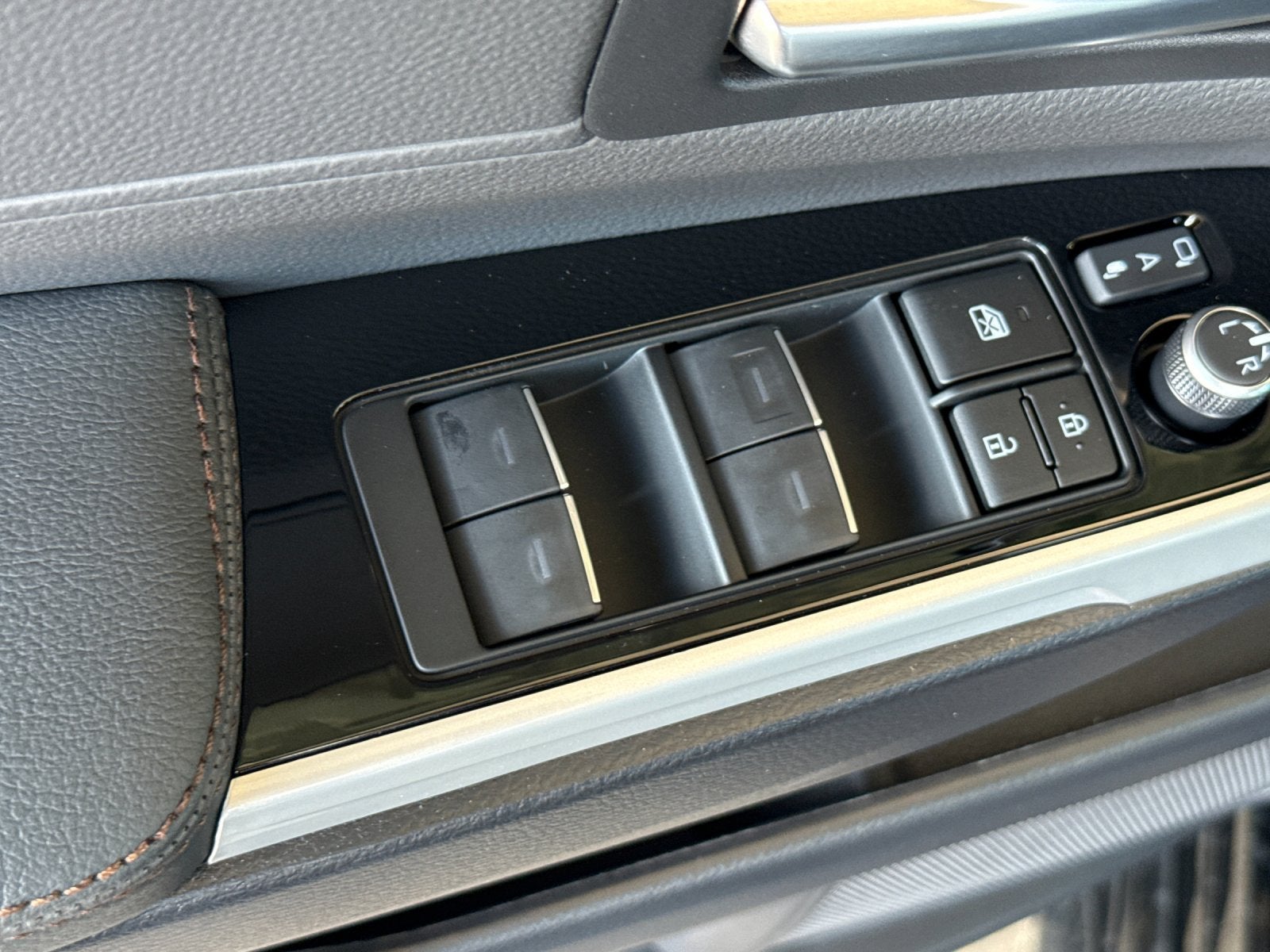 2026 Toyota Sienna Limited 7 Passenger
