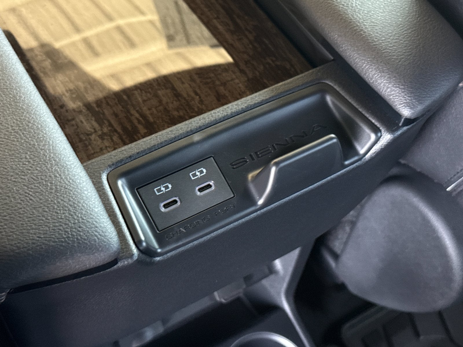 2026 Toyota Sienna Limited 7 Passenger