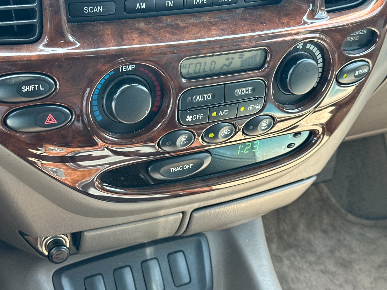 2006 Toyota SEQUOIA SR5