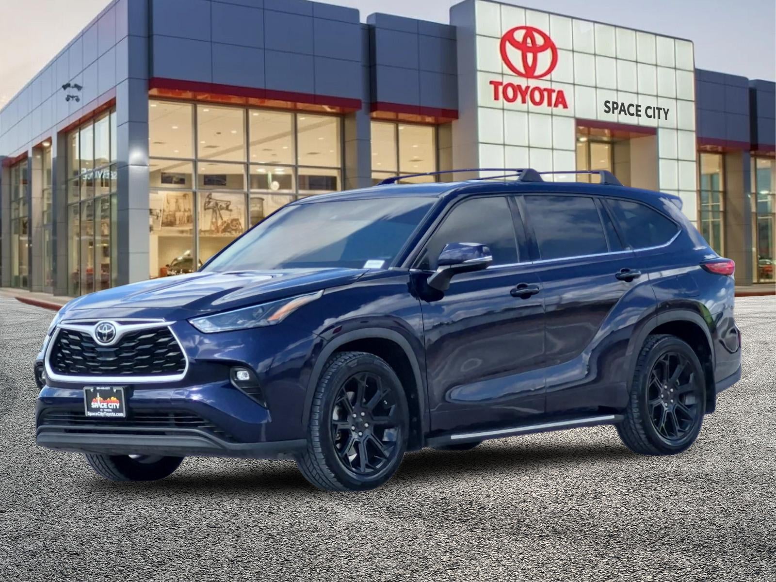 2022 Toyota Highlander LE
