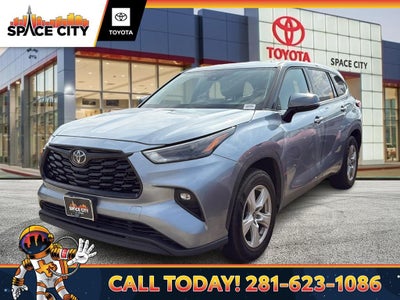 2022 Toyota HIGHLANDER LE