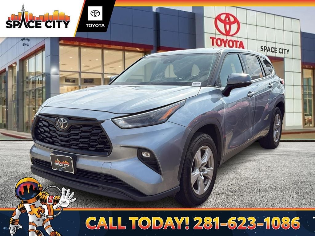 2022 Toyota HIGHLANDER LE