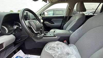 2022 Toyota HIGHLANDER LE