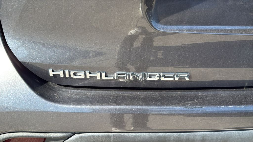2021 Toyota HIGHLANDER LE