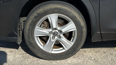 2021 Toyota HIGHLANDER LE