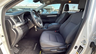 2019 Toyota HIGHLANDER LE Plus