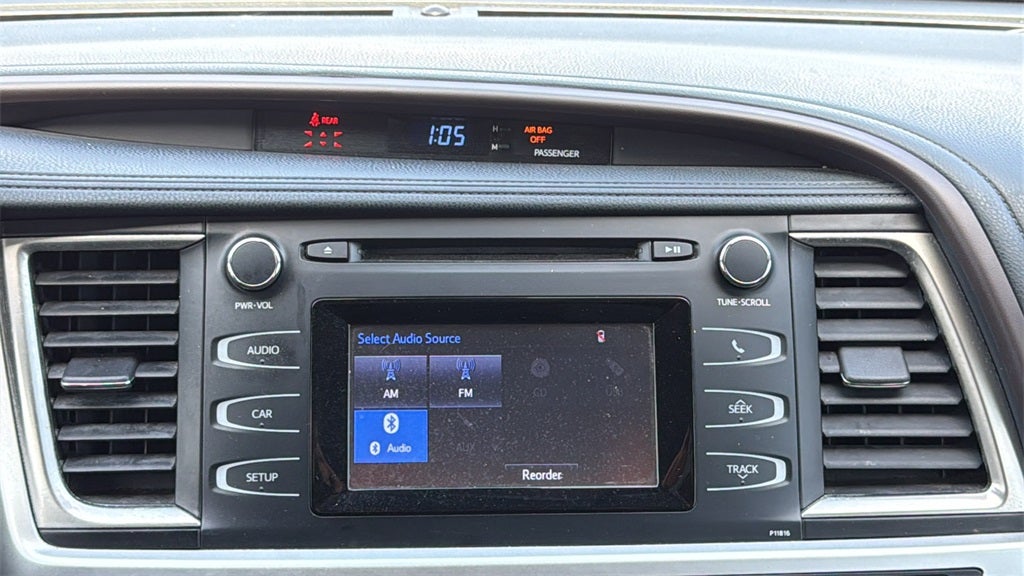 2019 Toyota HIGHLANDER LE Plus