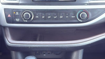 2019 Toyota HIGHLANDER LE Plus