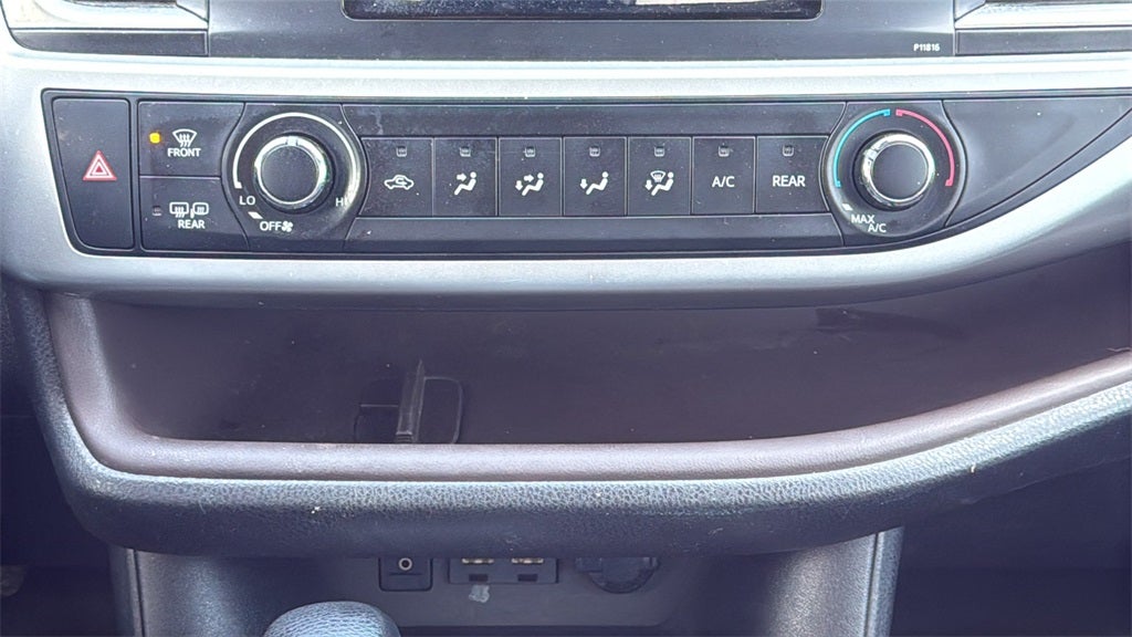 2019 Toyota HIGHLANDER LE Plus