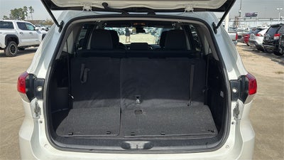 2019 Toyota HIGHLANDER LE Plus