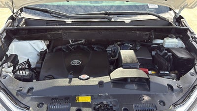 2019 Toyota HIGHLANDER LE Plus