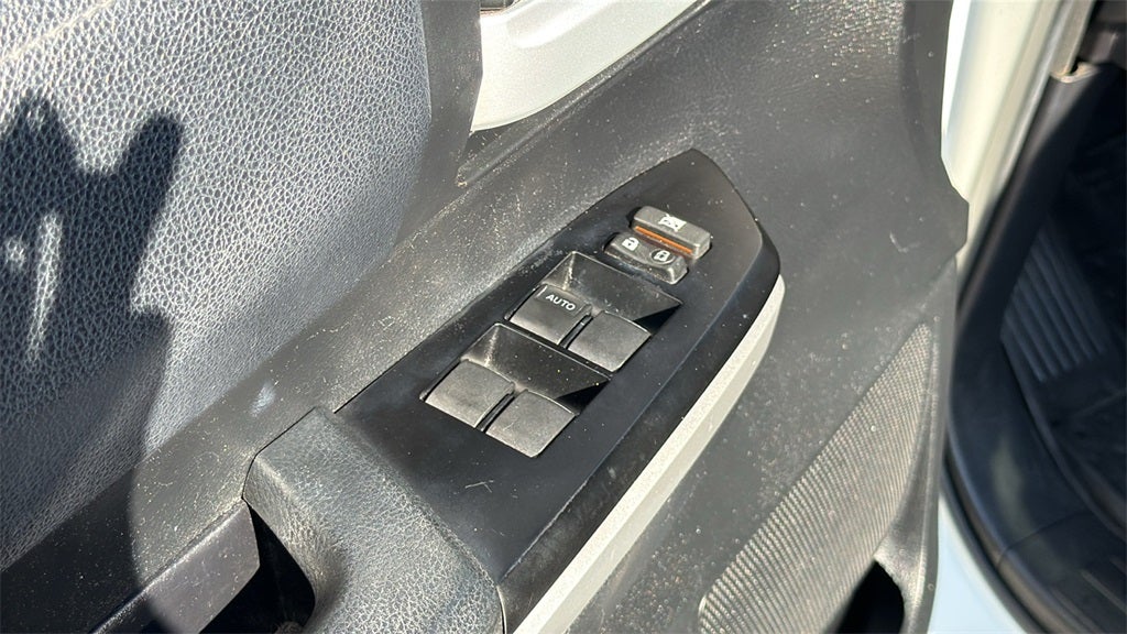 2017 Toyota TUNDRA 4X4 SR5