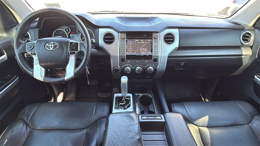 2017 Toyota TUNDRA 4X4 SR5