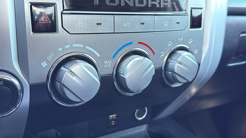 2017 Toyota TUNDRA 4X4 SR5