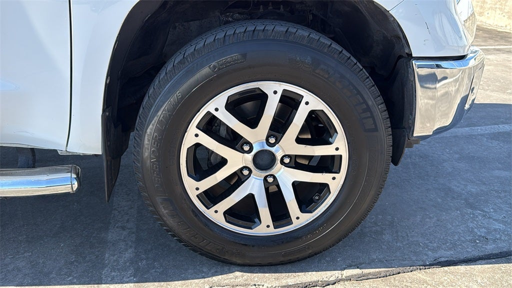 2017 Toyota TUNDRA 4X4 SR5