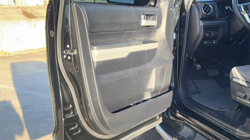 2018 Toyota TUNDRA 4X2 SR5