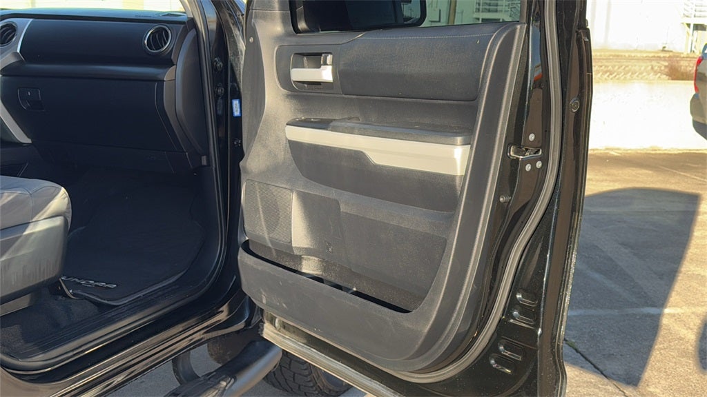 2018 Toyota TUNDRA 4X2 SR5