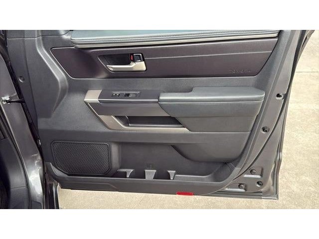 2024 Toyota TUNDRA 4X2 SR5