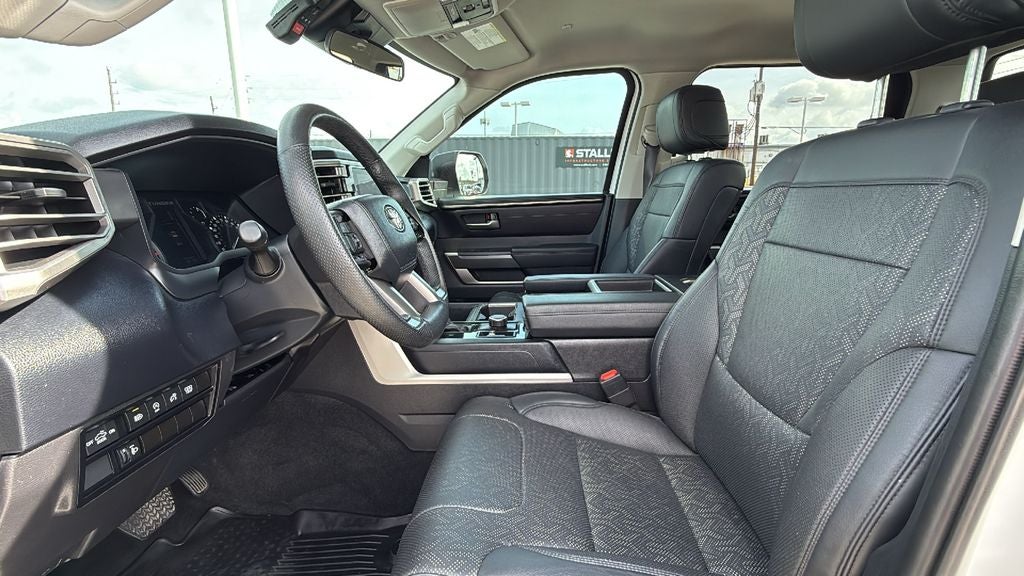 2024 Toyota TUNDRA 4X4 SR5