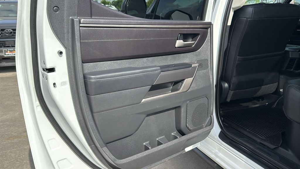 2024 Toyota TUNDRA 4X4 SR5