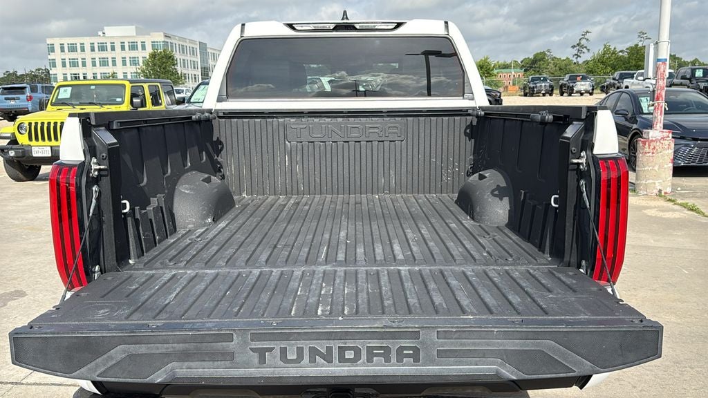2024 Toyota TUNDRA 4X4 SR5
