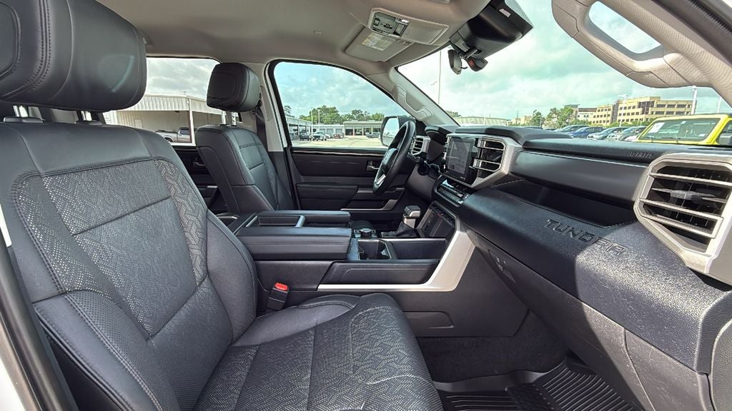 2024 Toyota TUNDRA 4X4 SR5