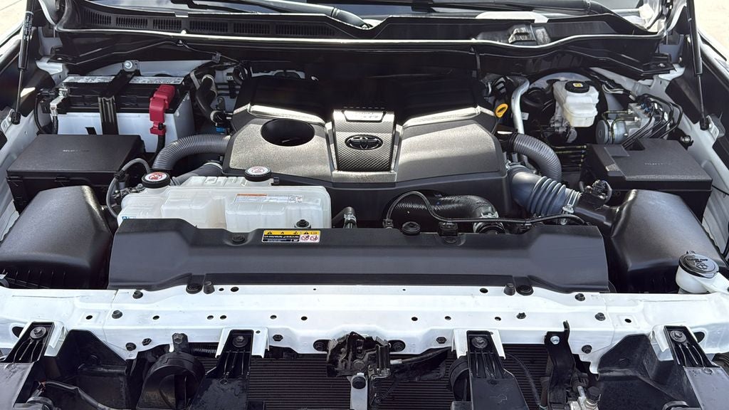 2024 Toyota TUNDRA 4X4 SR5