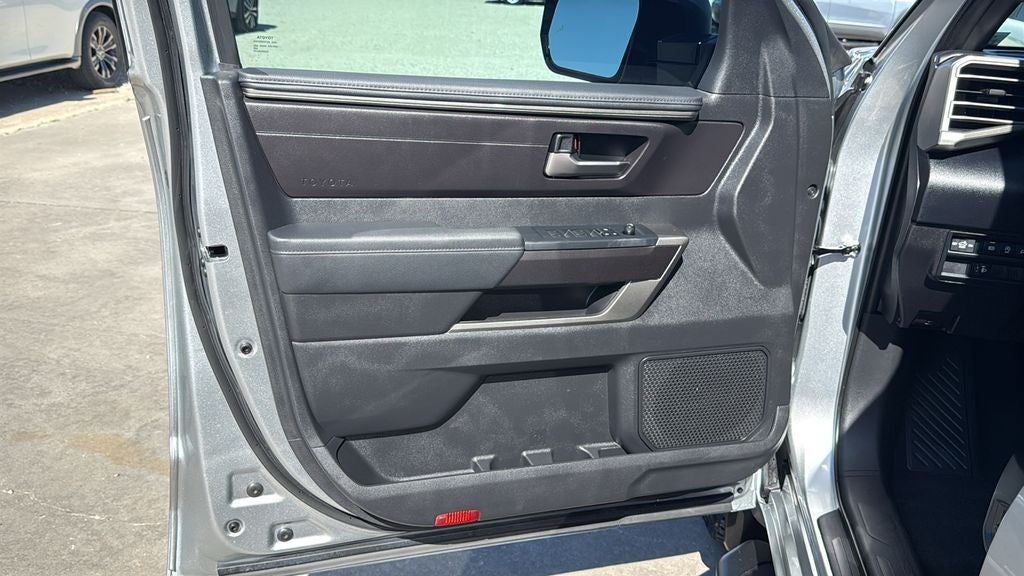 2025 Toyota TUNDRA 4X4 SR5