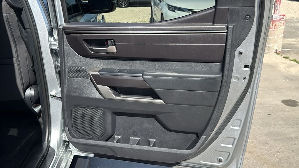 2025 Toyota TUNDRA 4X4 SR5
