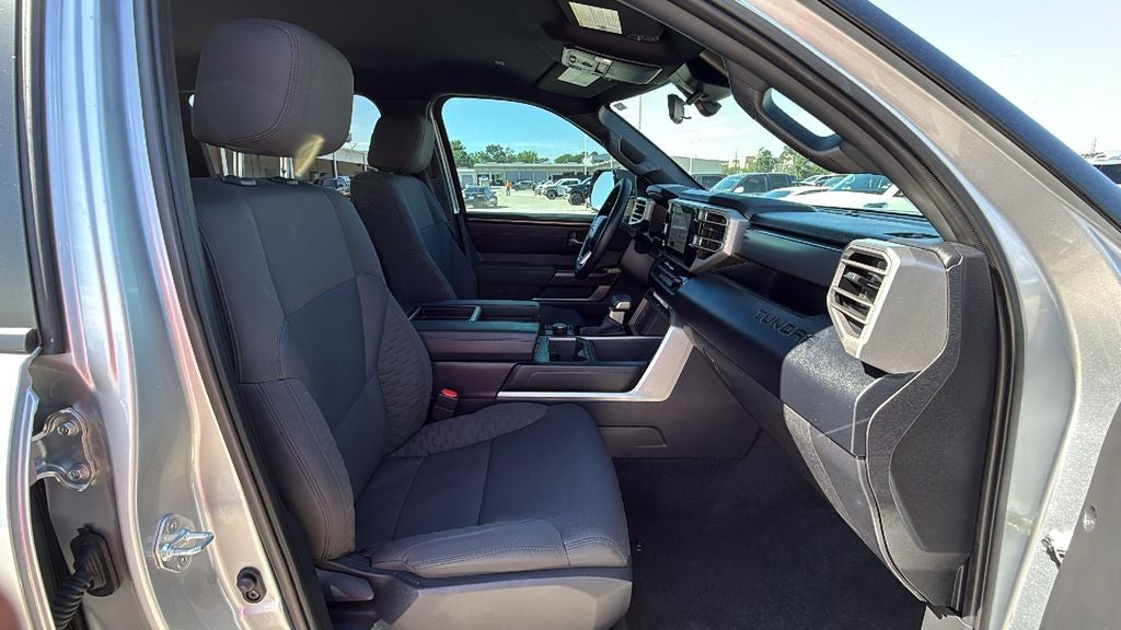 2025 Toyota TUNDRA 4X4 SR5