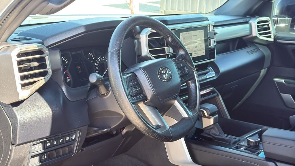 2025 Toyota TUNDRA 4X4 SR5