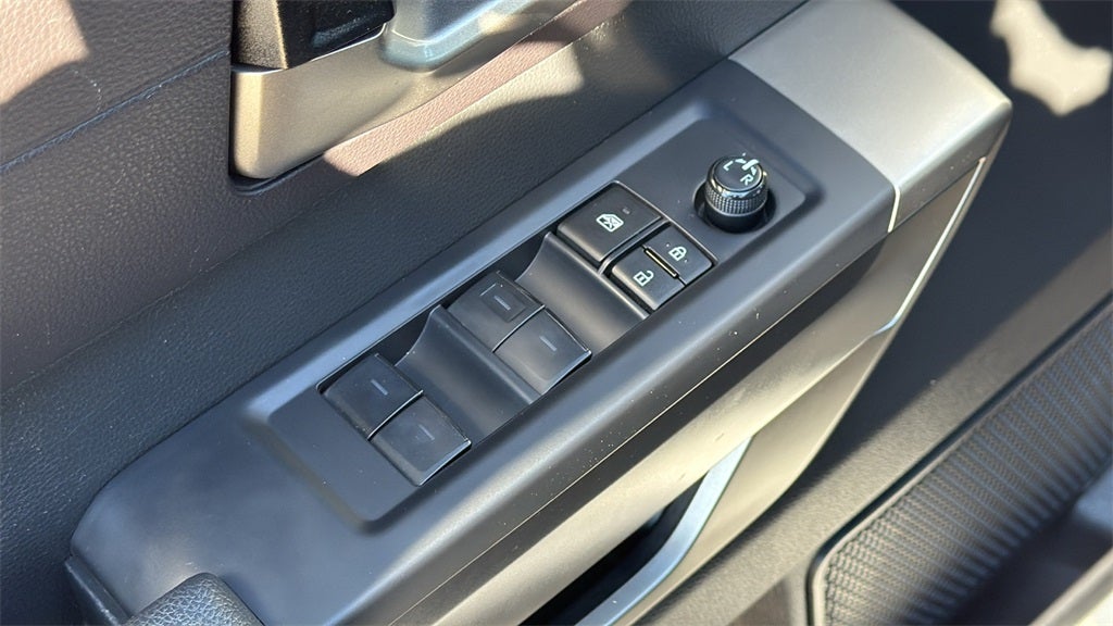 2024 Toyota TUNDRA 4X4 SR5