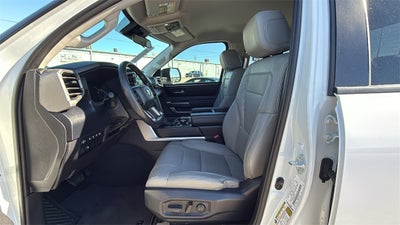 2024 Toyota TUNDRA 4X4 SR5