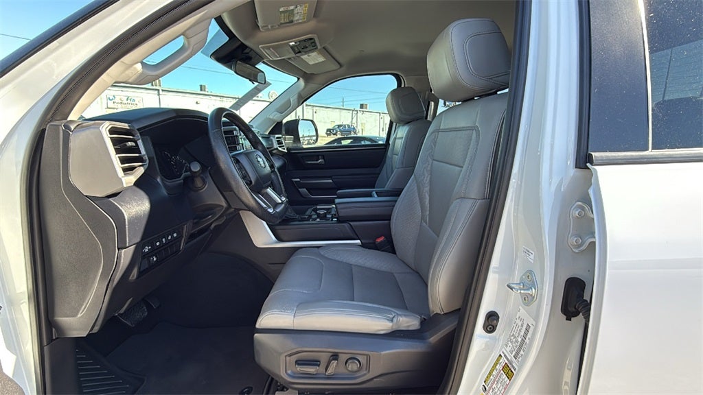 2024 Toyota TUNDRA 4X4 SR5