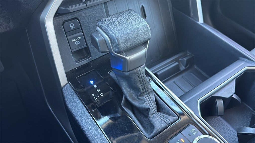 2024 Toyota TUNDRA 4X4 SR5