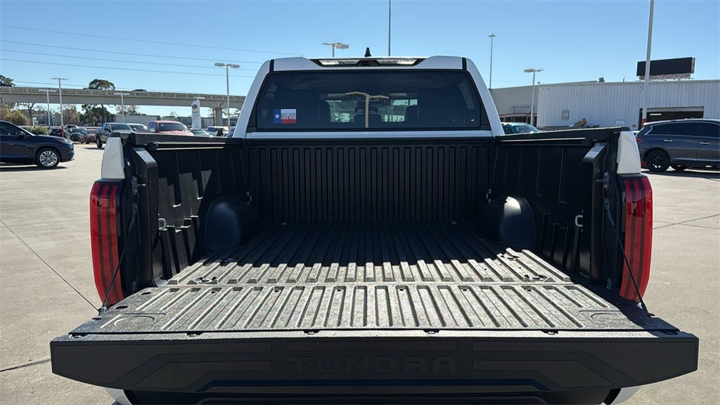 2024 Toyota TUNDRA 4X4 SR5