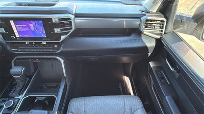 2024 Toyota TUNDRA 4X4 SR5