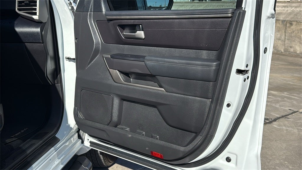 2024 Toyota TUNDRA 4X4 SR5