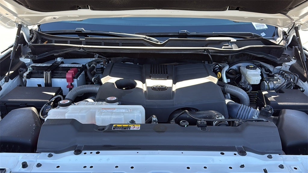 2024 Toyota TUNDRA 4X4 SR5