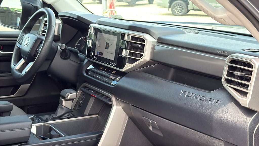 2024 Toyota TUNDRA 4X4 SR5