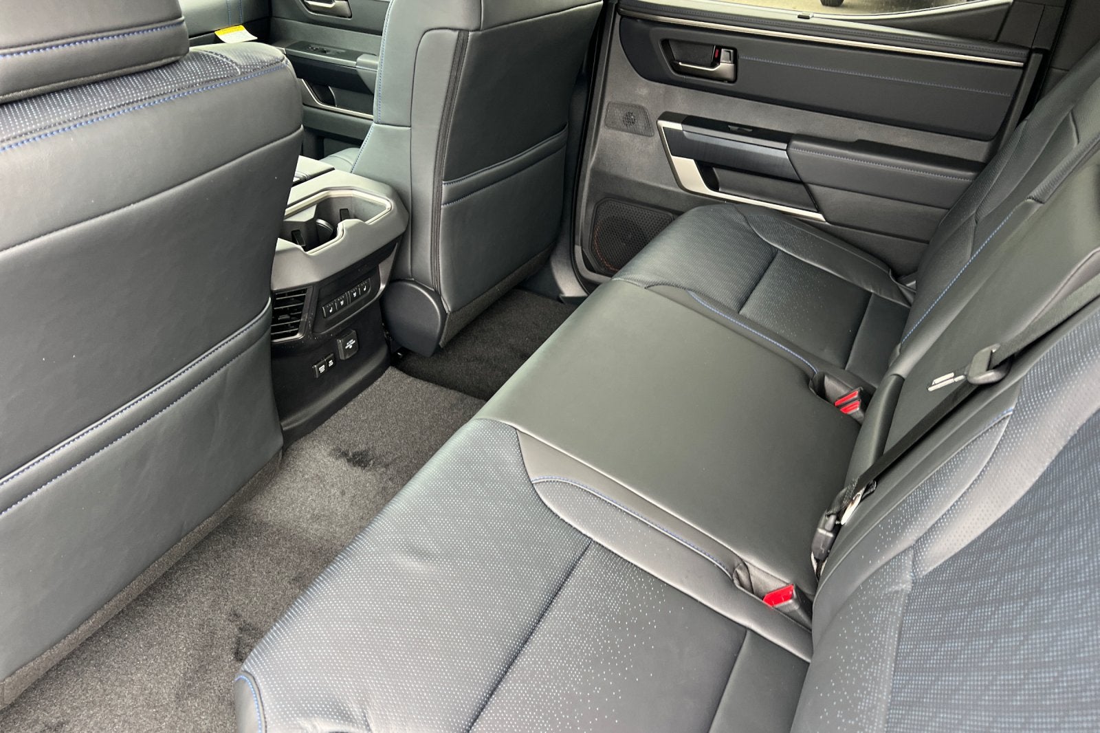 2026 Toyota Tundra i-FORCE MAX Platinum i-FORCE MAX