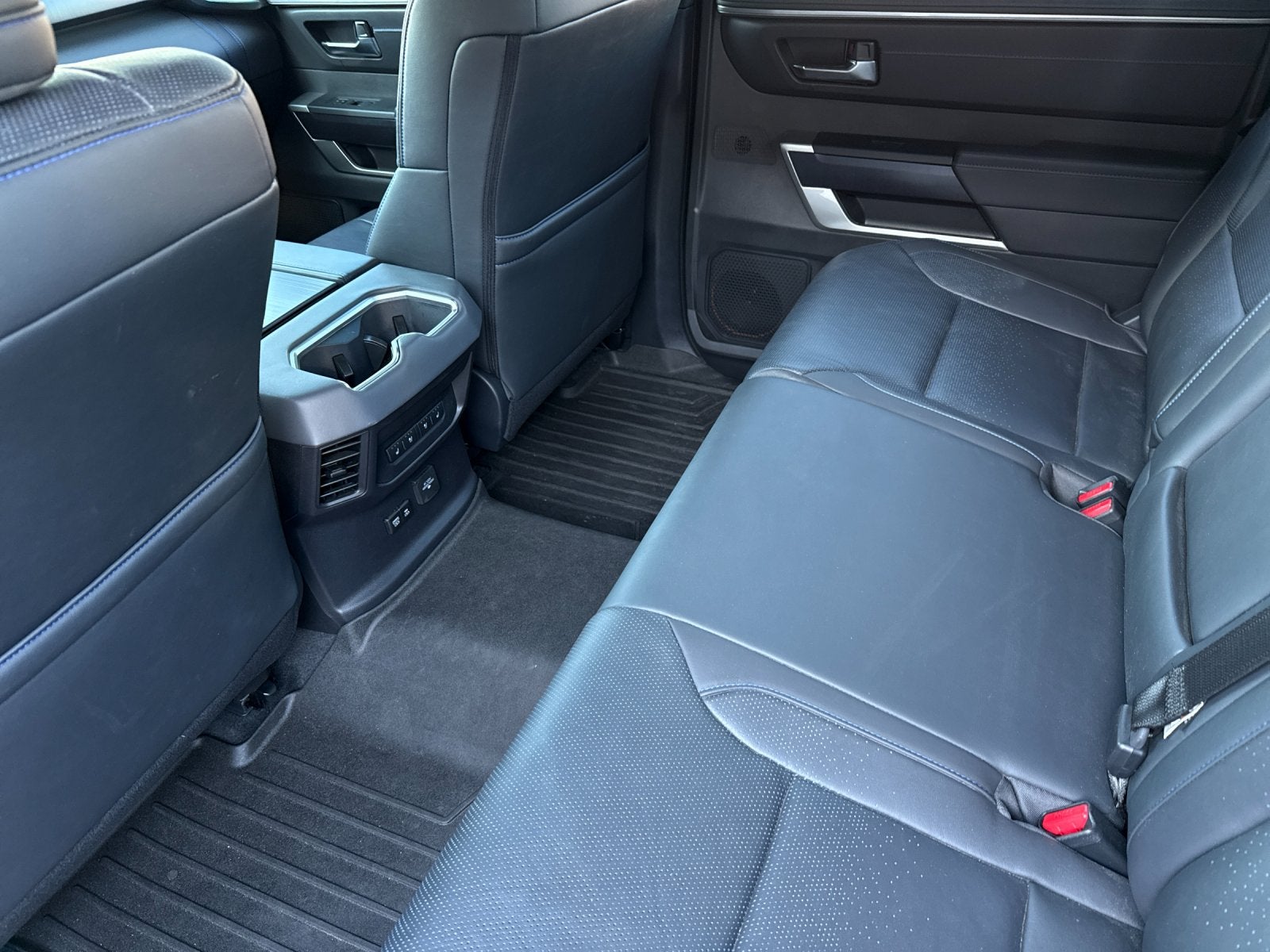 2025 Toyota Tundra i-FORCE MAX Platinum