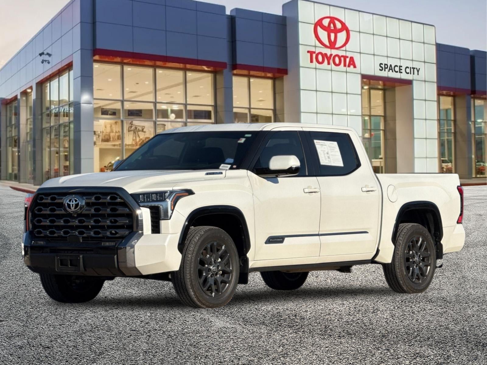 2025 Toyota Tundra i-FORCE MAX Platinum