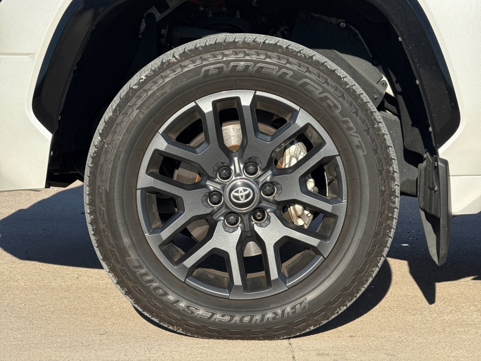 2025 Toyota Tundra i-FORCE MAX Platinum