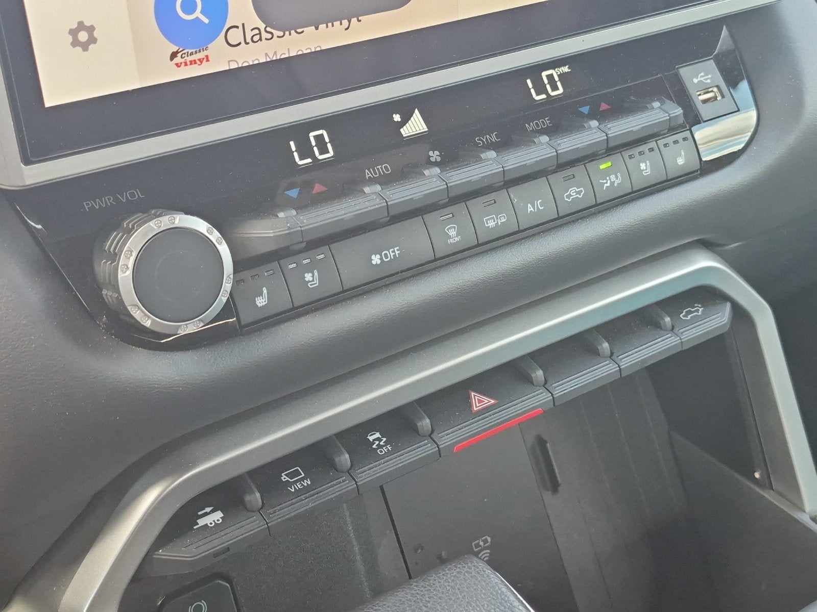 2025 Toyota Tundra i-FORCE MAX Platinum