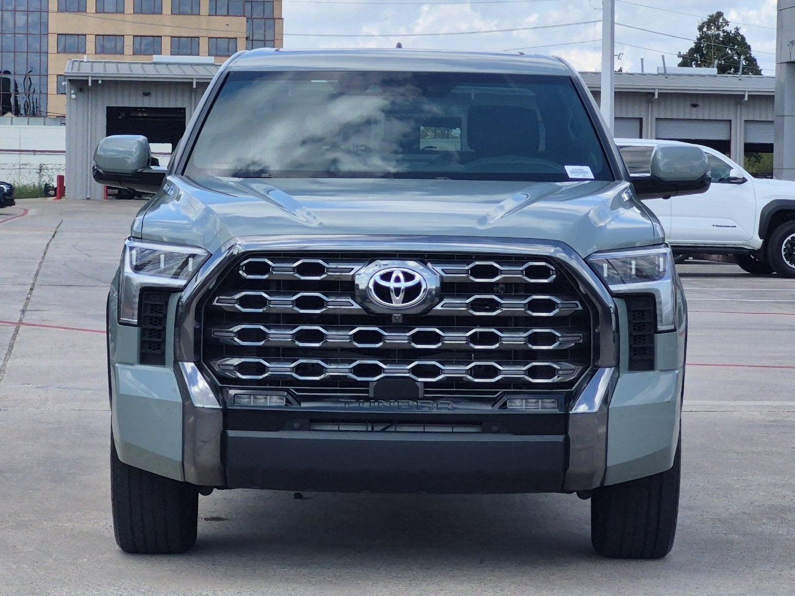 2025 Toyota Tundra i-FORCE MAX Platinum
