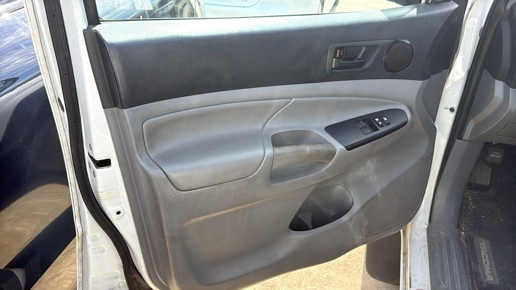 2015 Toyota TACOMA PRERUNNER 4X2 Base