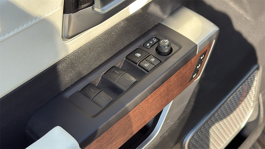 2023 Toyota TUNDRA HV 4X4 Capstone