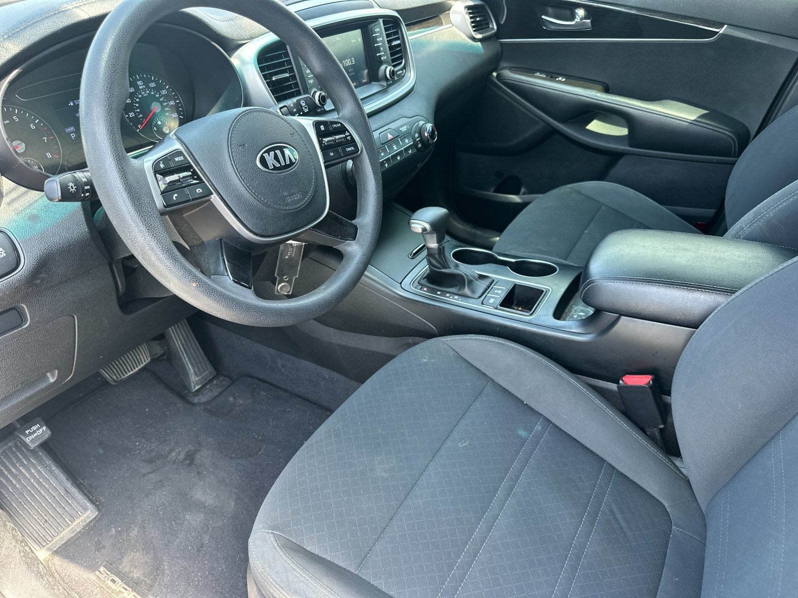 2020 Kia Sorento LX