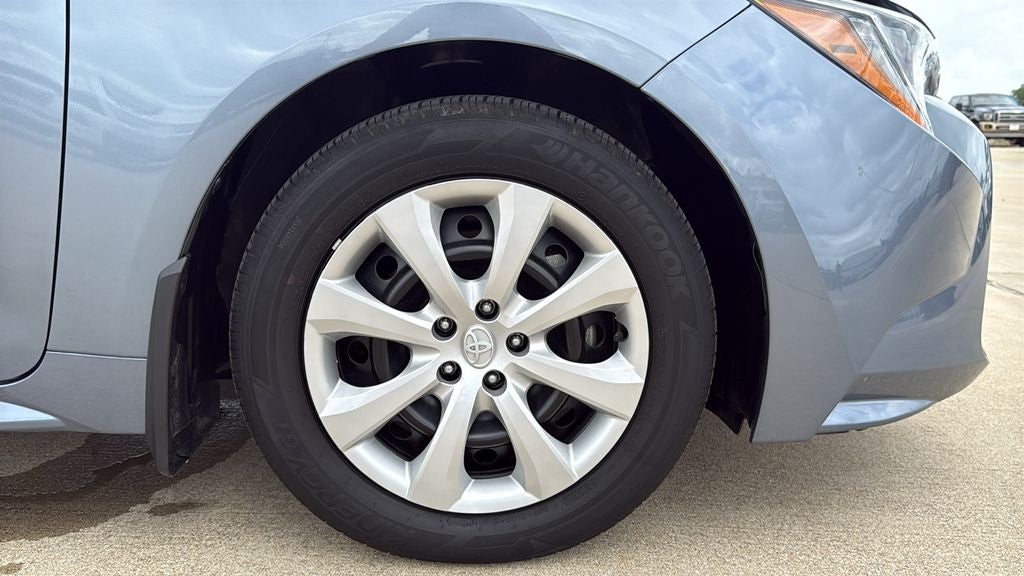 2025 Toyota COROLLA LE